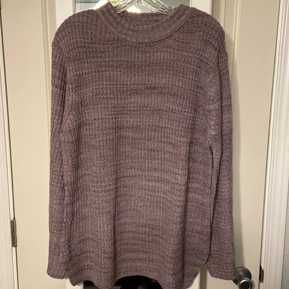 Sweater - Picture 1 of 3